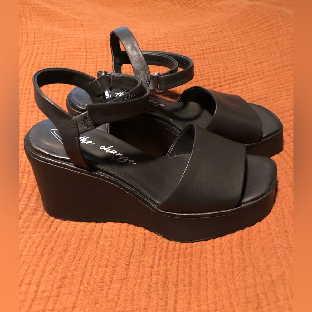Women’s platform sandals
